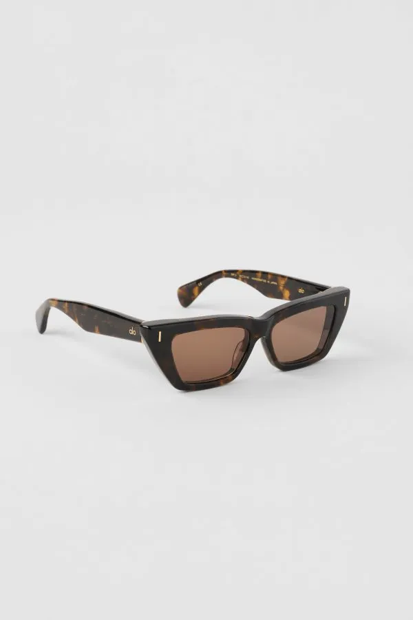 Cat Eye Sunglasses - Tortoise