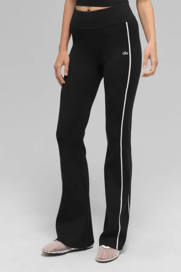 Gerippte Highline Strickhose mit ausgestelltem Bein - Schwarz/Weiß